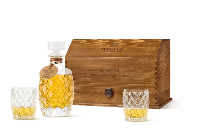 mazzetti-d-altavilla-decanter-gocce-d-autore-con-grappa-di-dolcetto-riserva-13-a image 1