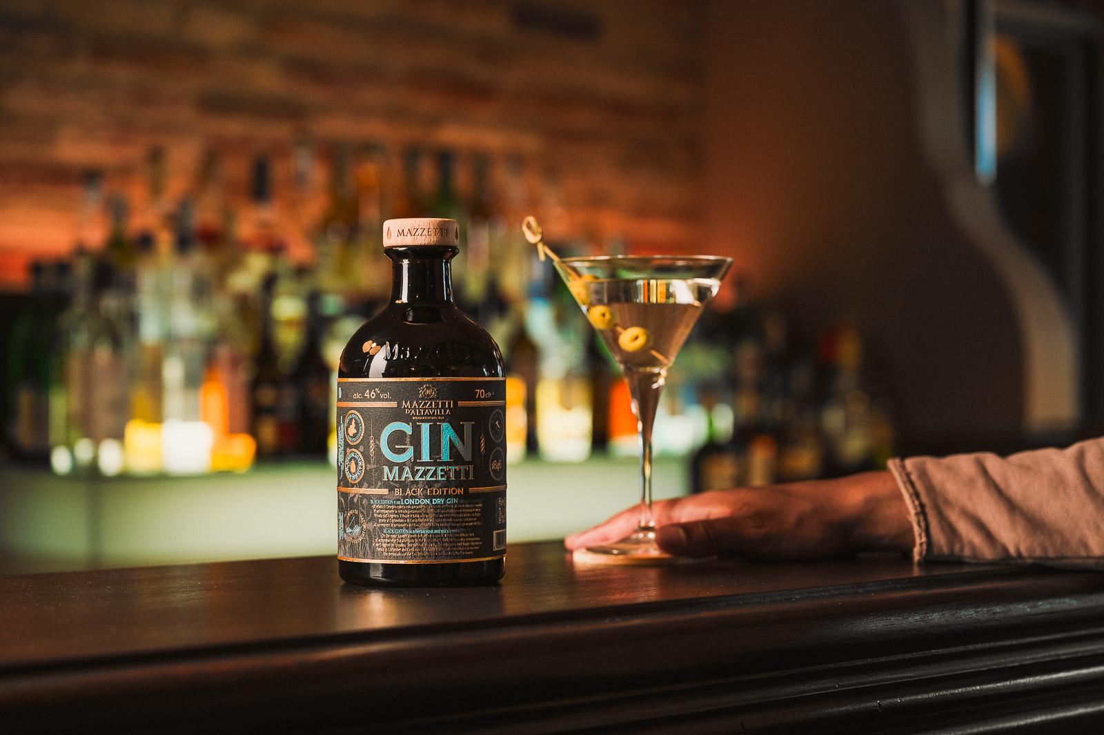 mazzetti-d-altavilla-gin-black-edition-london-dry-gin-46 image 3