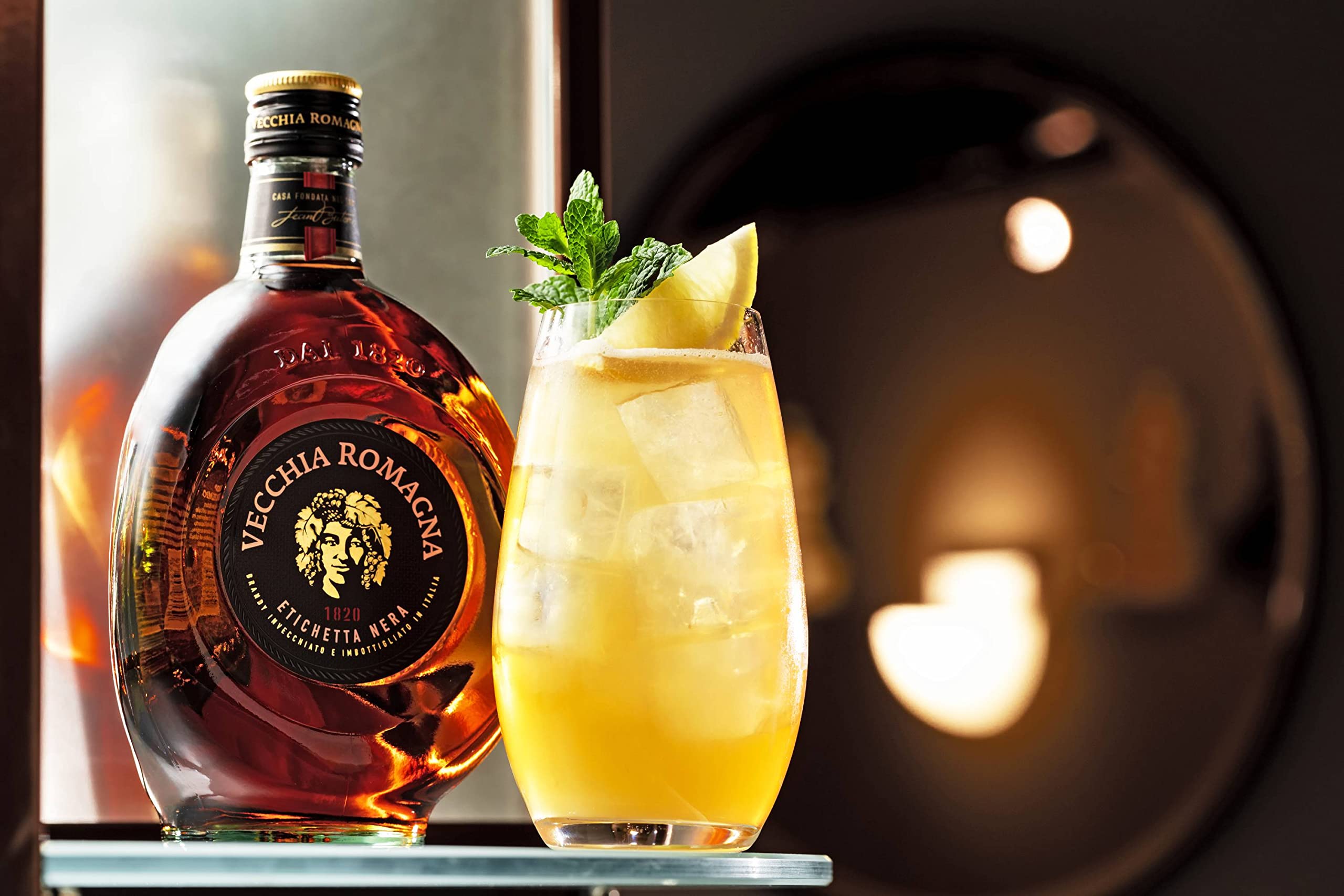 vecchia-romagna-etichetta-nera-brandy-italiano-38-magnum-1-5l image 4